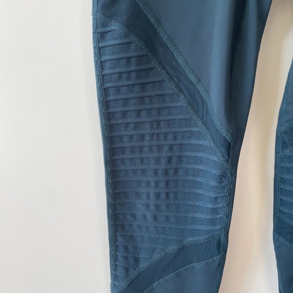 Mono B Ribbed Burnout Mesh Contrast Leggings in Green, Back Zipper Pocket, Small - Picture 4 of 6